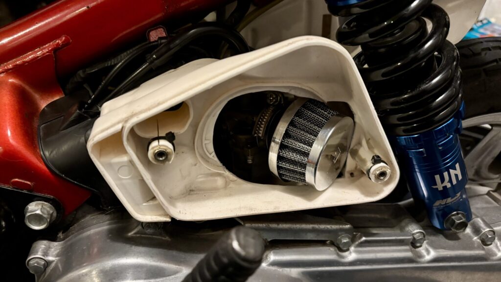 ホンダハミングをキタコのパワーフィルター仕様に変更したエアクリーナーボックス