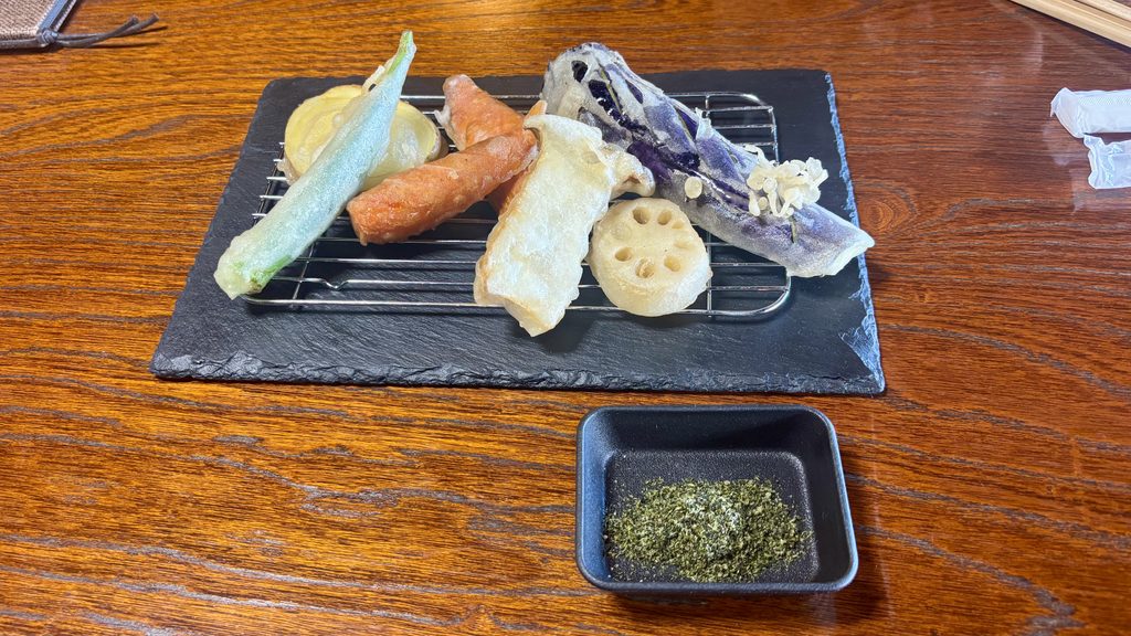 茶蕎麦専門店 和束家の野菜の天ぷら