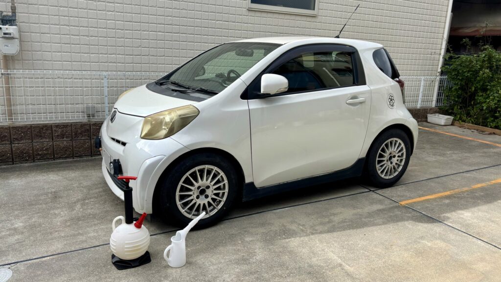 トヨタIQのオイル交換を始めます